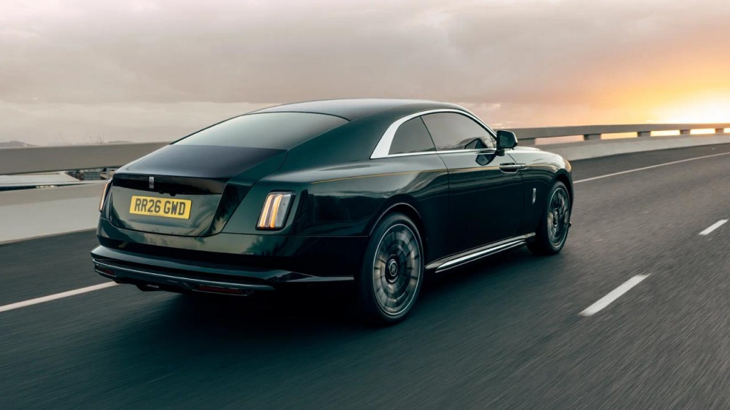 Rolls-Royce Spectre Series II зад.jpg
