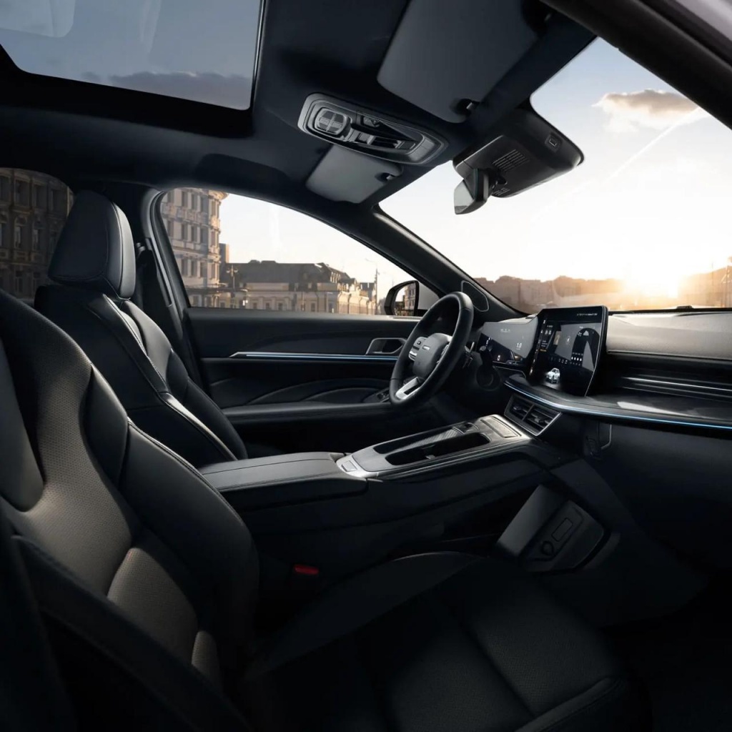 Обновленный HAVAL F7x - салон.jpg