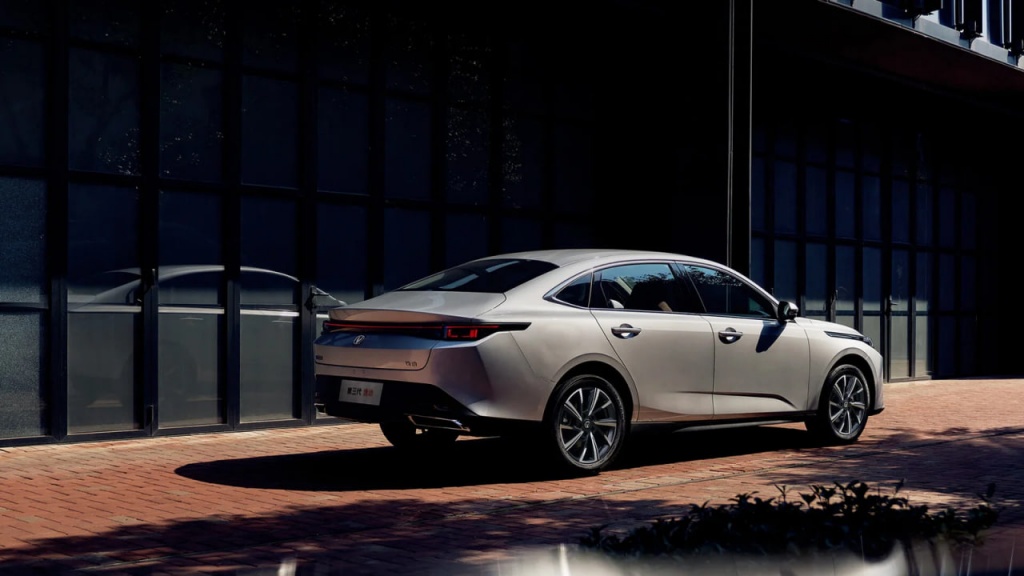 Новый Changan Eado - зад.jpg