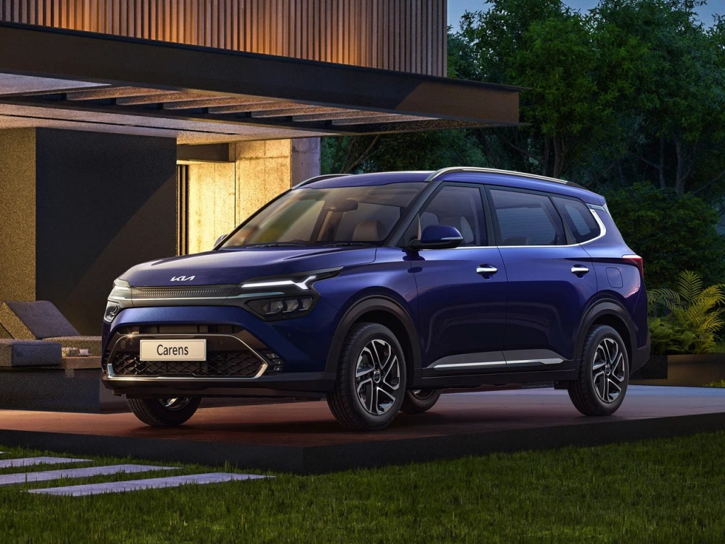 Kia Carens.jpeg