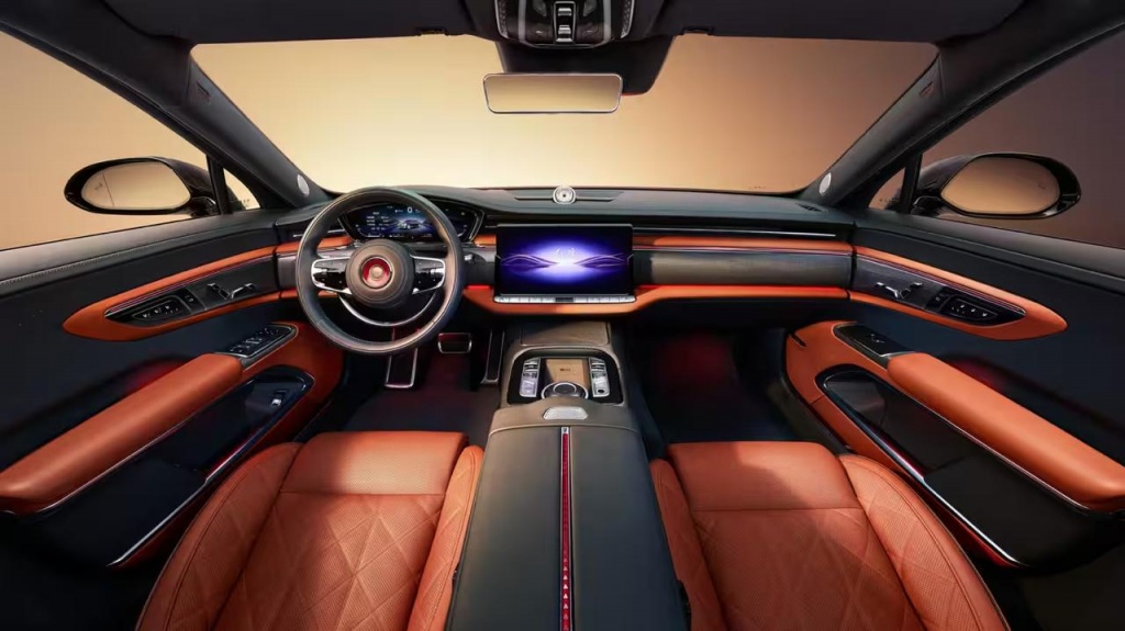 Hongqi Guoya салон.jpg Hongqi Guoya салон.jpg