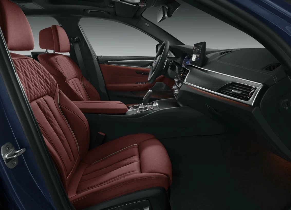 Искусство управления задним приводом: как приручить классику, избежать заносов и уверенно ездить зимой