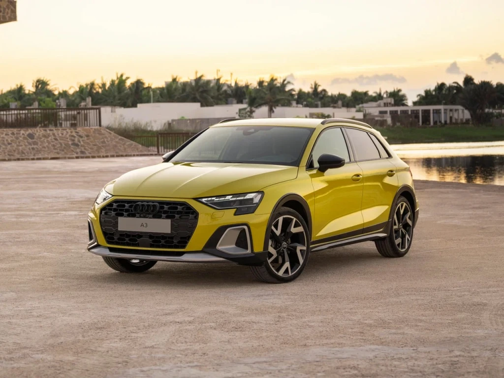 Audi обновила семейство A3: новый салон и умная электроника