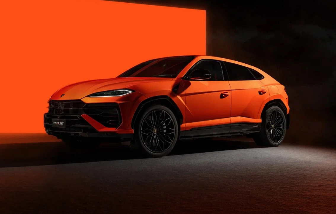 Lamborghini Urus возглавил рынок подержанного люкса в России: кто еще в лидерах