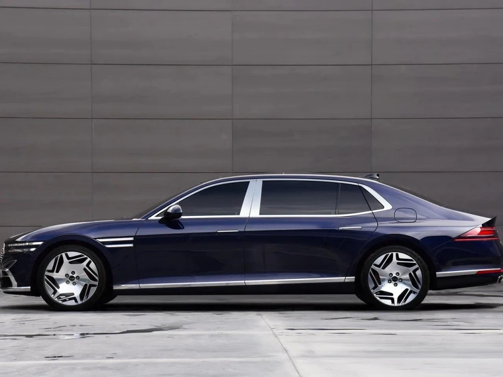 Флагманский седан Genesis G90 получит автопилот третьего уровня