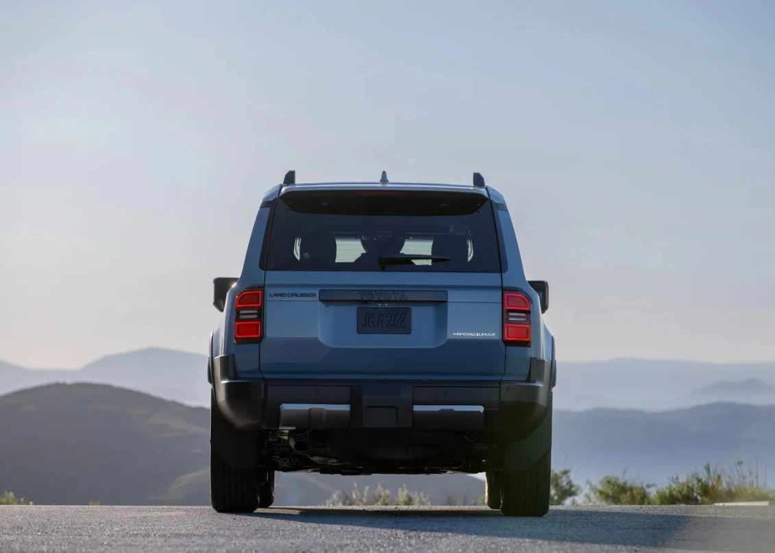 Финальная рабочая неделя года прибавила динамики авторынку: где выросли продажи