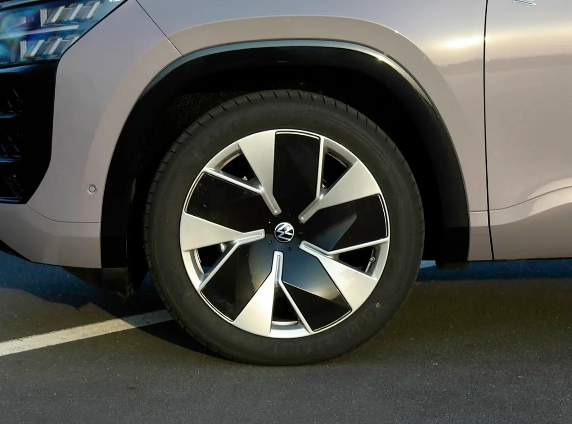 Сколько стоит самый дорогой автомобильный номер в России: шокирующие цифры