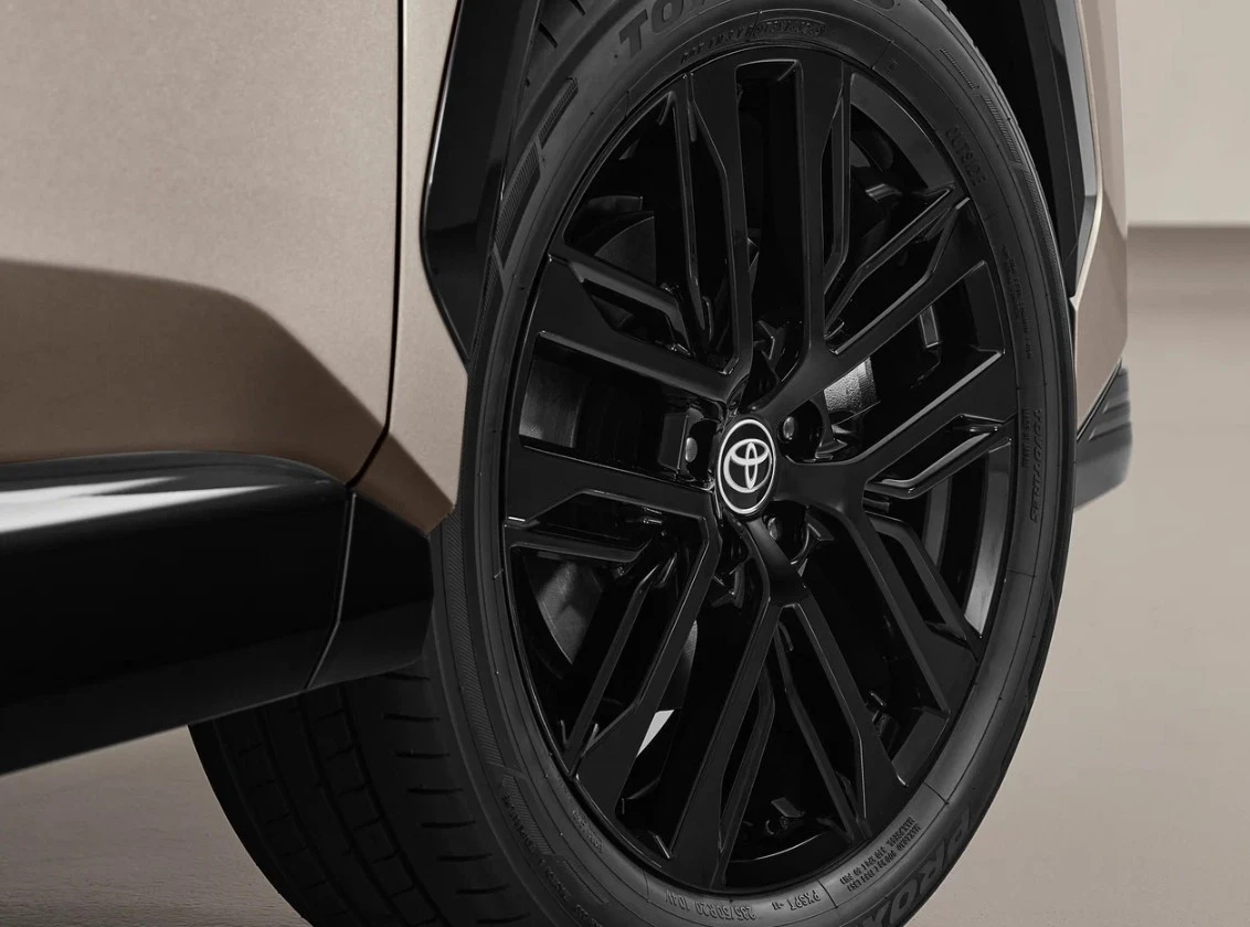 Toyota готовит компактный пикап на базе RAV4: новый конкурент Ford Maverick
