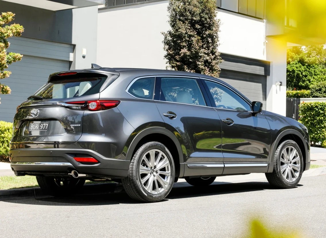 В США подали коллективный иск против Mazda: машины могут загореться