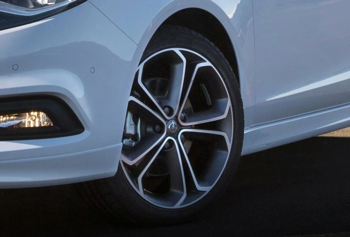 Такси и райдхейлинг хотят развести по разным правилам: что меняется