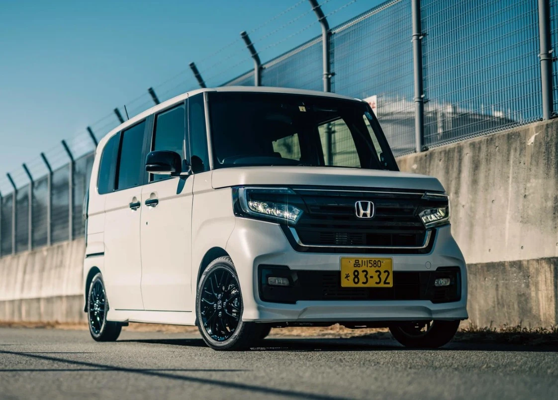Россияне начали покупать японские микровэны Honda N-Box: кому они подходят
