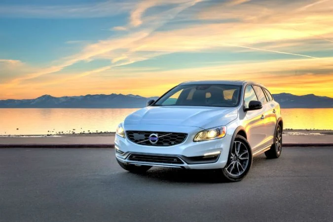 Volvo Cars представляет в Женеве новый V60 D5 Twin Engine Special Edition