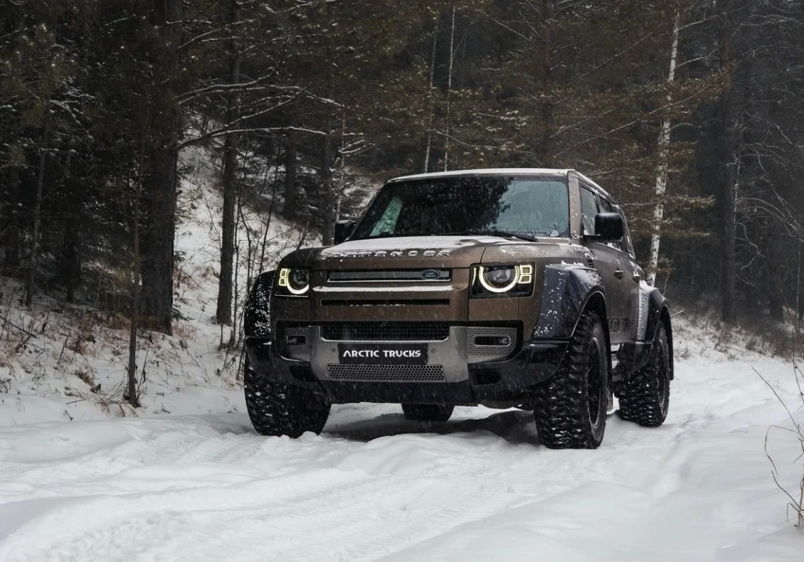 В России подешевели экспедиционные внедорожники: что это и сколько стоит