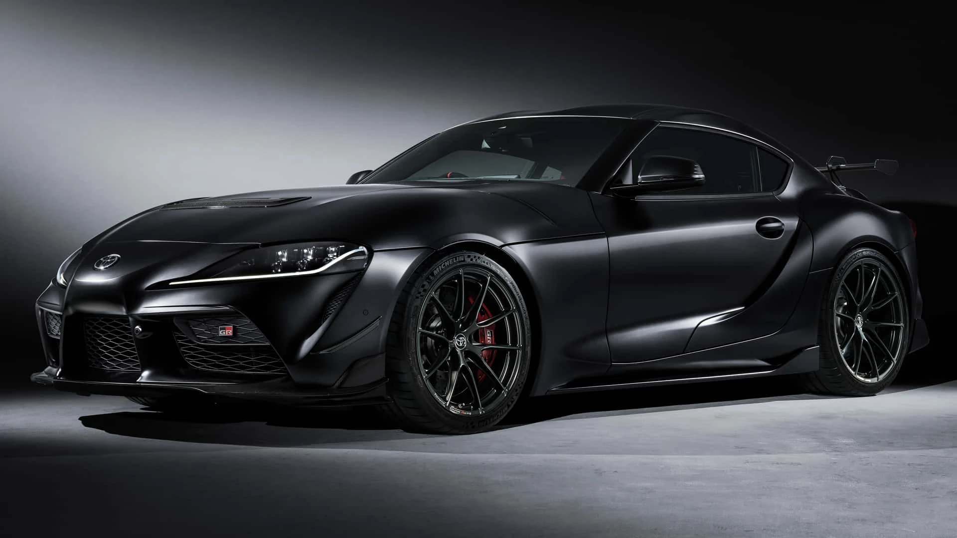 Лебединая песнь «Супры»: Toyota показала прощальную версию Supra GR