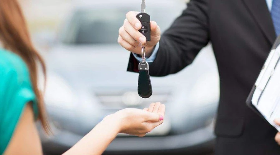 Российский авторынок бьет рекорды: продажи новых авто выросли на 36,5%