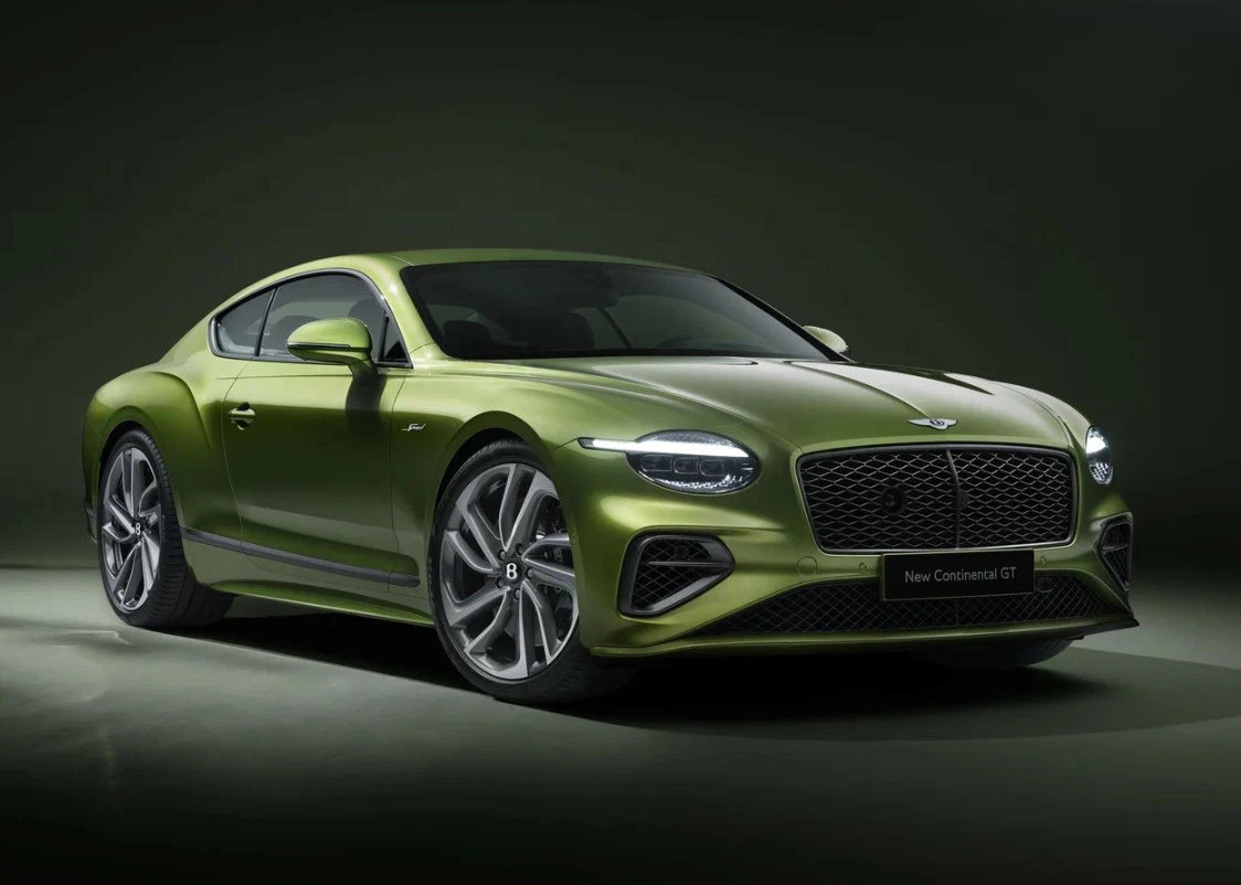 Bentley переходит на сезонные коллекции: как премиум-бренд копирует моду