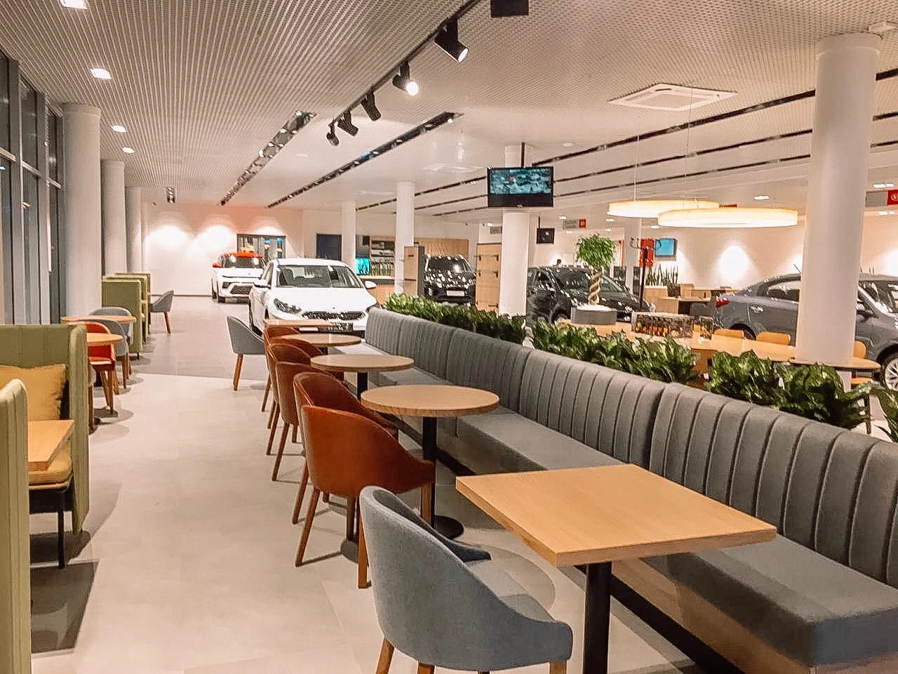 ГК FAVORIT MOTORS и KIA Motors Russia & CIS открывают в Москве новый проект совместно с Coffeeshop Company. 