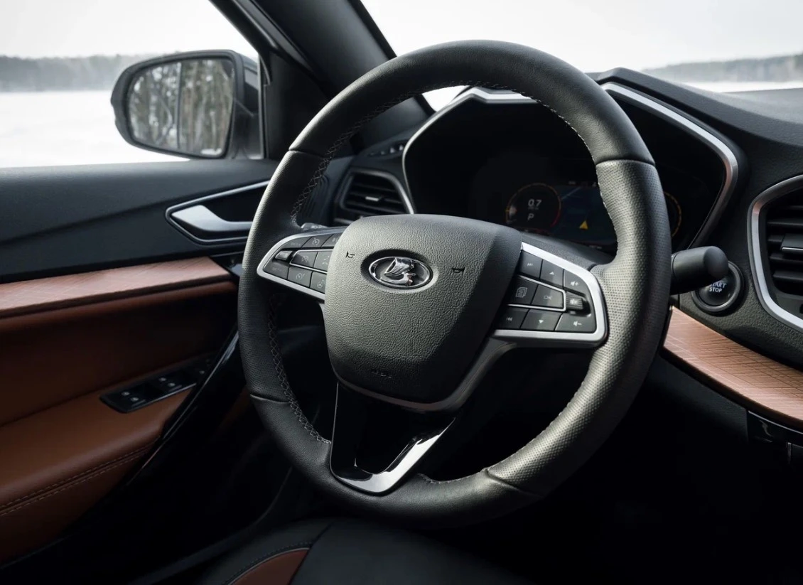 Дилерам Lada завезли новые Lada Vesta CNG: в чем особенность