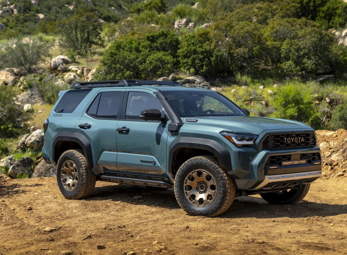 Двойник Prado уже в России: сколько просят за Toyota 4Runner шестого поколения