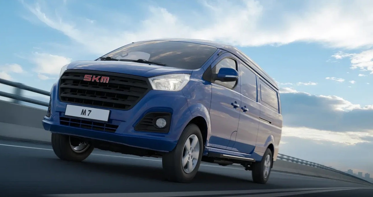 Линейка Lada пополнилась новинкой: в России открыли предзаказ на минивэны SKM M7