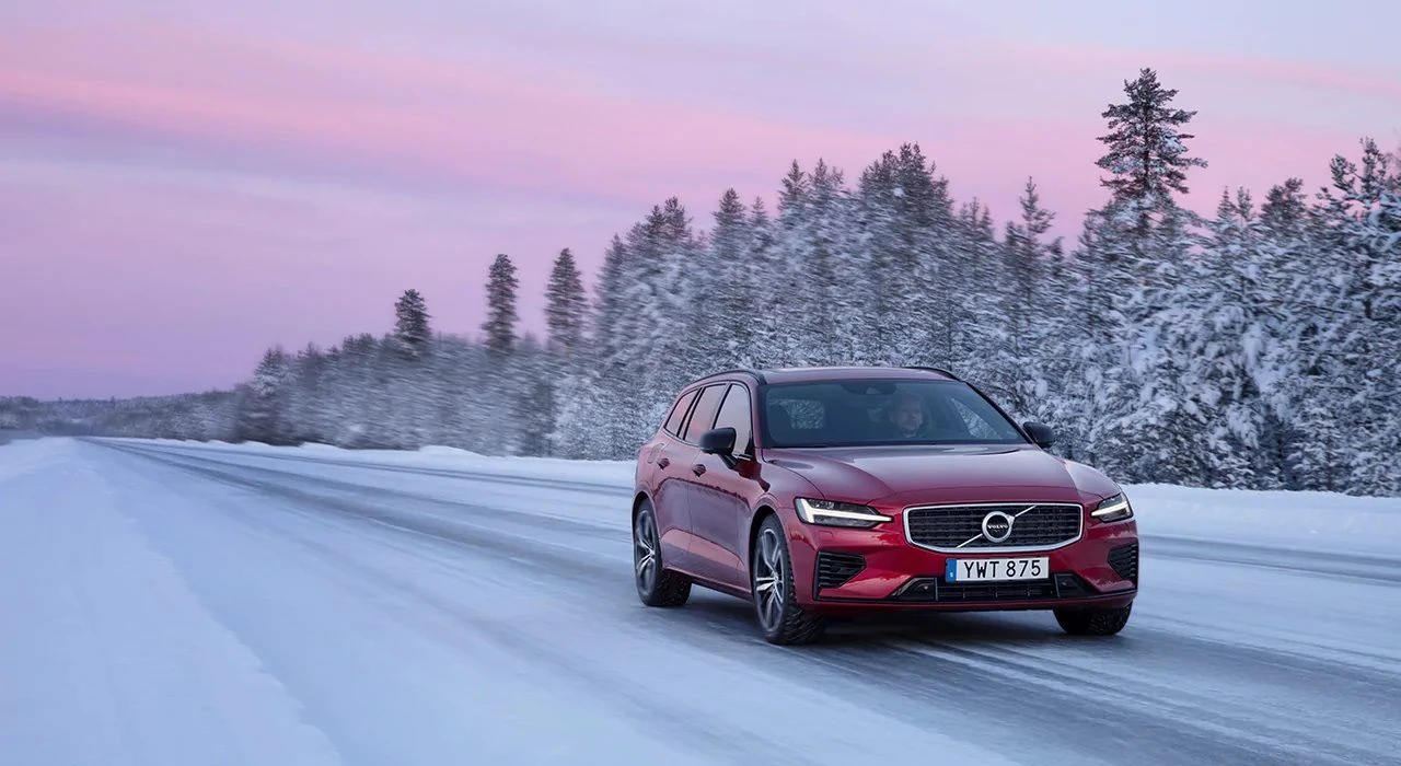Volvo Cars сообщает о рекордных мировых продажах во втором полугодии и росте продаж в России в четвертом квартале 2020 года на фоне восстановления после пандемии