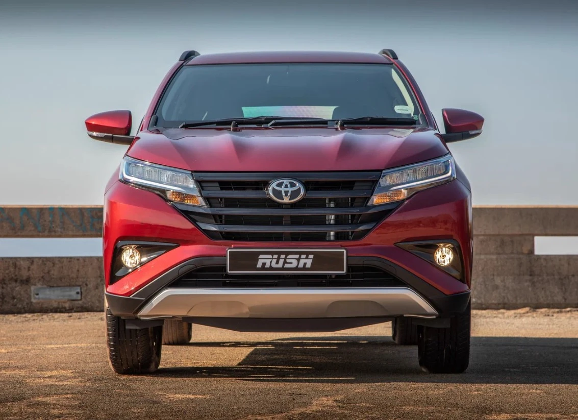 На рынке появился Toyota Rush: что известно о семейном кроссовере
