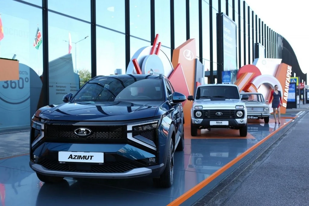 Обновленная «Нива» и перспективный кроссовер: что показал АвтоВАЗ на ПМЭФ