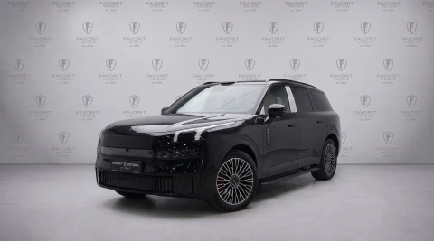 LYNK & CO 900