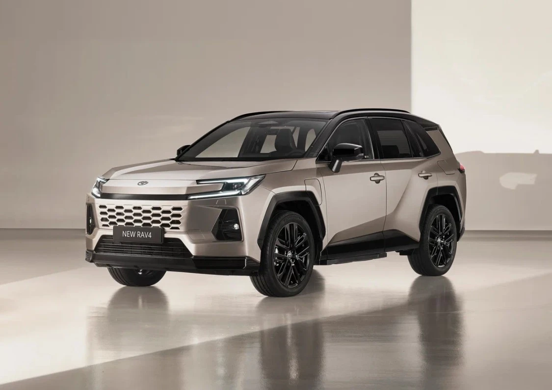 Какие модели Toyota покупают чаще всего в России: замечен бум продаж