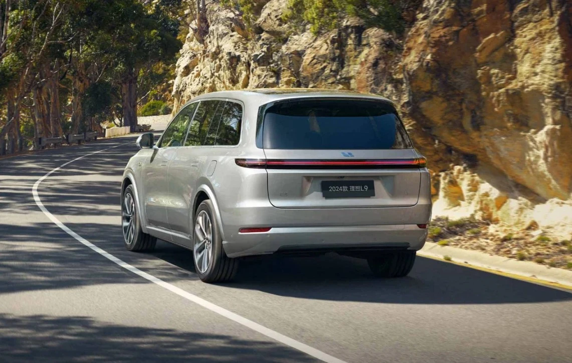 В ноябре гибриды обновили рекорд продаж в России: что показала статистика PHEV