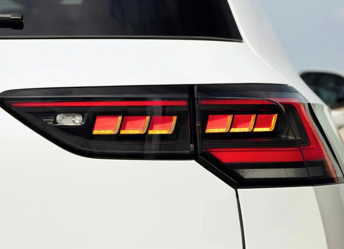 За это можно лишиться прав: чем опасны «сувенирные» номера на автомобиле